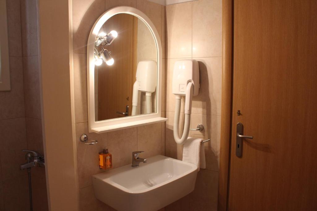 Hotel Kamari Kamares  ห้อง รูปภาพ